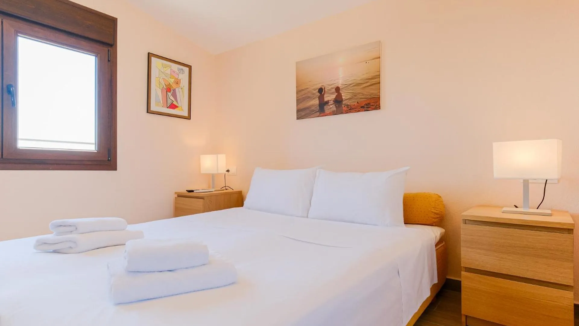 Top Hill Deluxe Maison & Suite, Sea View, Nikiti Apartment